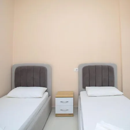 Aysel 1 Lungomare * Wlora