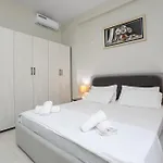 Aysel 1 Lungomare Апартаменты Влёра