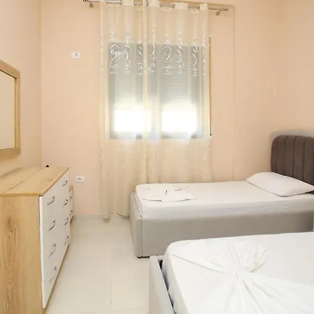 Aysel 1 Lungomare Apartment *