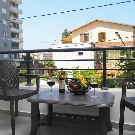 Aysel 1 Lungomare Apartment *