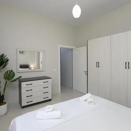 Aysel 1 Lungomare Apartament Wlora