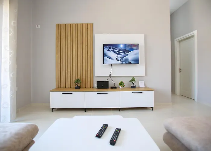 Aysel 1 Lungomare * Vlorë