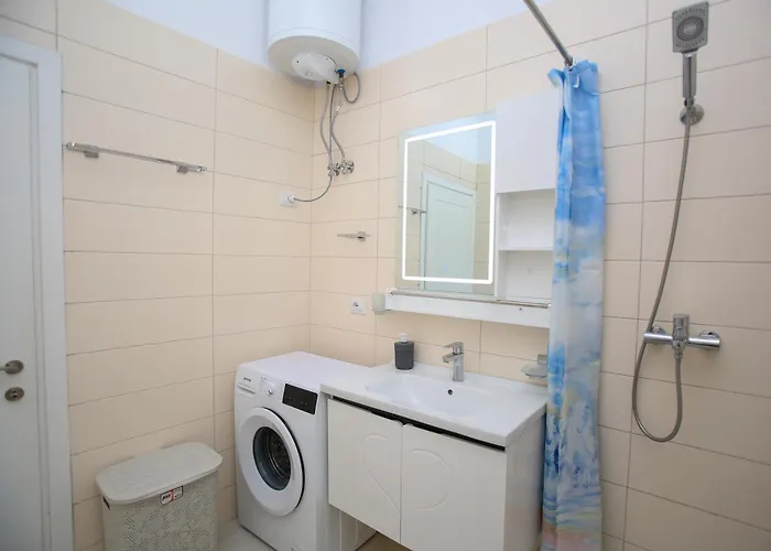 Aysel 1 Lungomare Vlorë