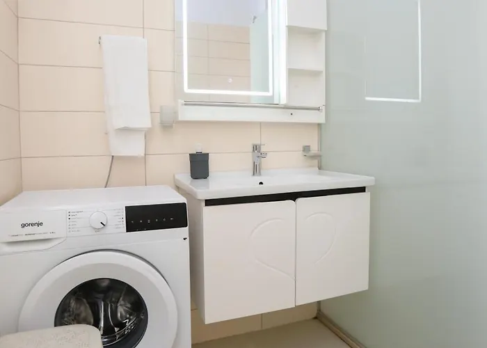 Apartment Aysel 1 Lungomare