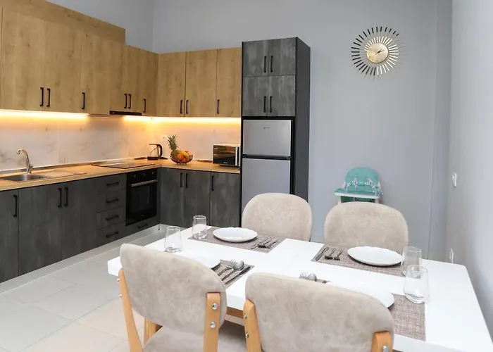 Aysel 1 Lungomare Apartment Vlore